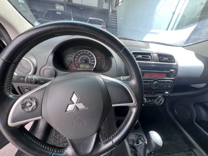 Mitsubishi Mirage Precio