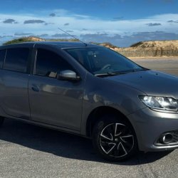 Venta en Uruguay de Renault Sandero  4 puertas 