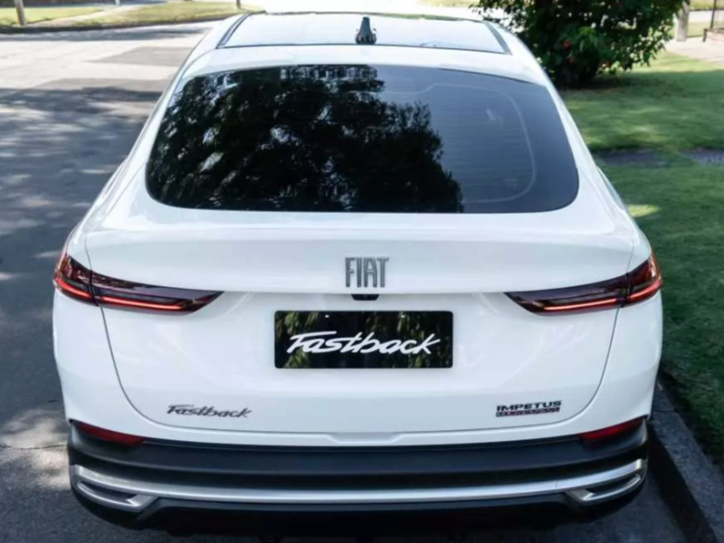 Imagen de  Automática  2025 Fiat FASTBACK