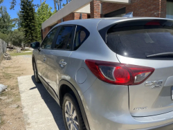 vista interna del Mazda