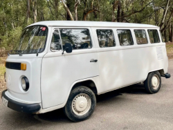 Volkswagen Kombi  hatchback ofrecido en Ciudad de la Costa 
