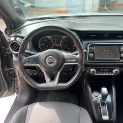 Venta en Uruguay de Nissan Kicks  4 puertas 