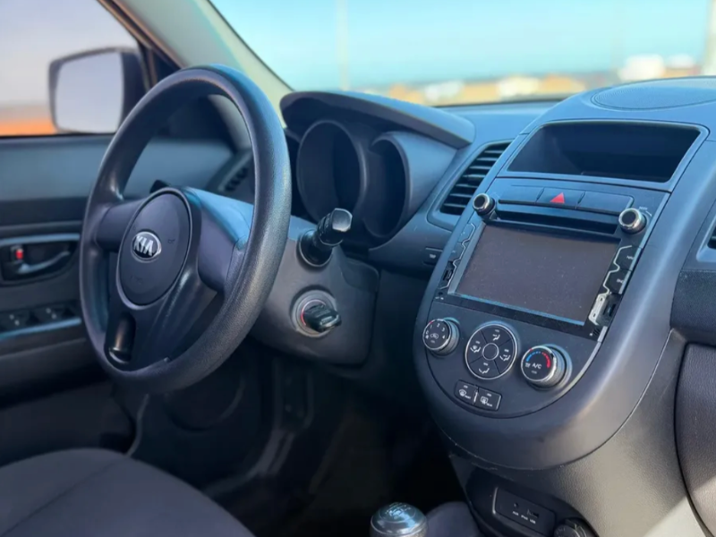 interior del vehículo en condiciones