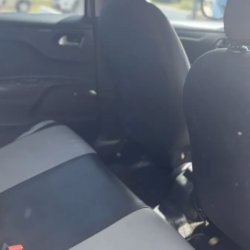 Peugeot 301  sedán ofrecido en Playa Verde 