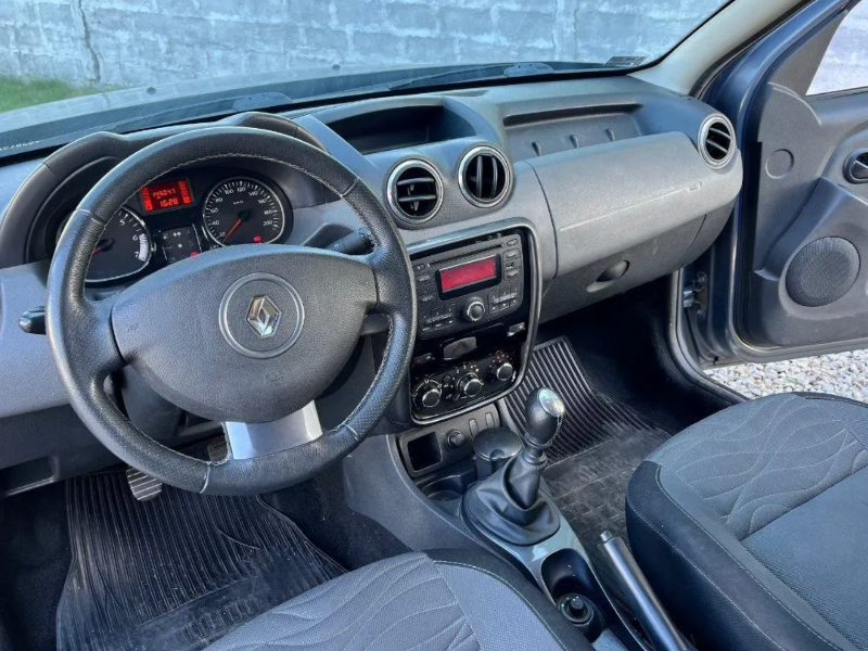 Venta en Uruguay de Renault Duster  4 puertas 