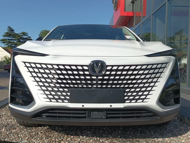 Changan UNI-T  SUV ofrecido en Sayago 