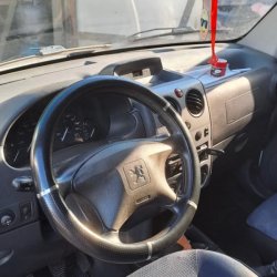 Imagen del Peugeot 2012  1.6-100 listo para la venta  