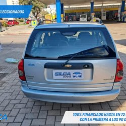 Chevrolet Corsa  hatchback ofrecido en Tres Cruces 