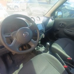 Venta en Uruguay de Nissan March  4 puertas 
