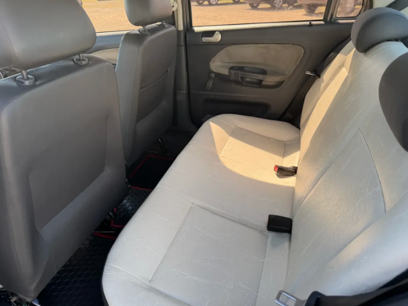 Venta en Uruguay de Volkswagen Gol  4 puertas 