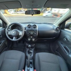 Venta en Uruguay de Nissan Versa  4 puertas 