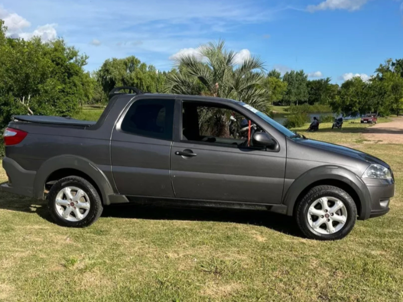 Fiat Strada Adventure  pickup ofrecido en Melo 