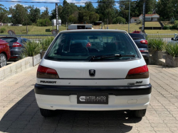 Peugeot 306  hatchback ofrecido en Ciudad de la Costa 