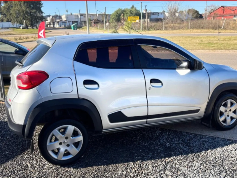 Renault Kwid  hatchback ofrecido en Melo 