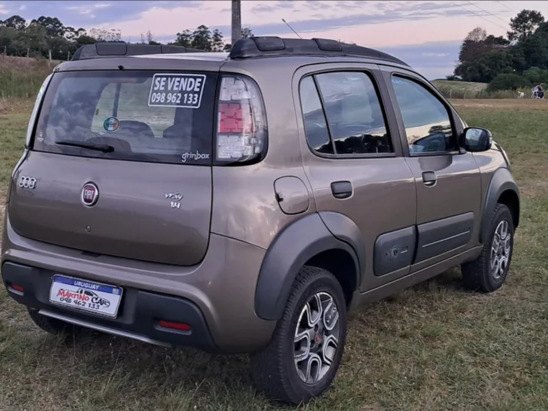 Fiat Uno  hatchback ofrecido en Tacuarembó 