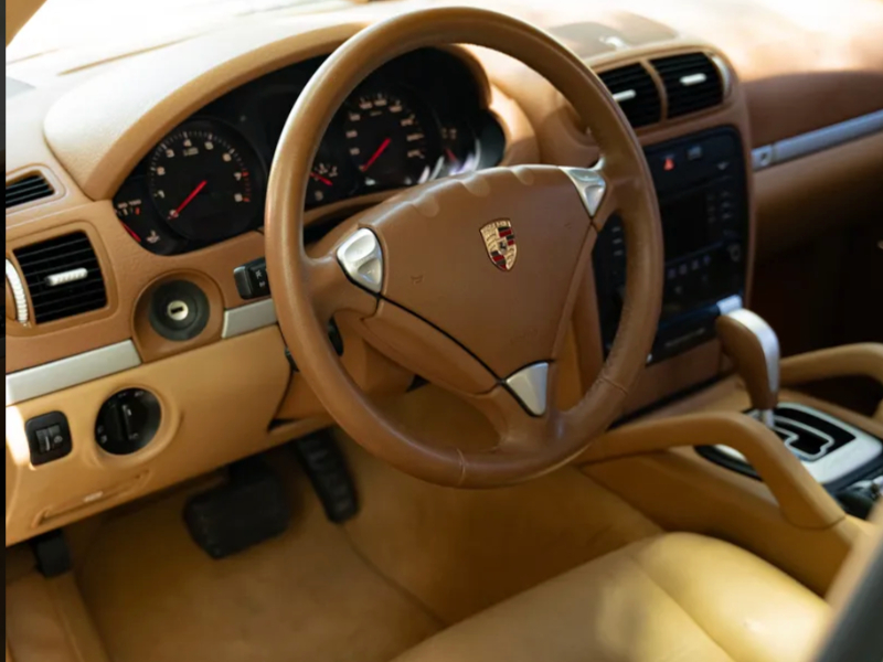 Venta en Uruguay de Porsche Cayenne  4 puertas 