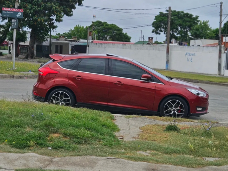 Ford Focus III Precio