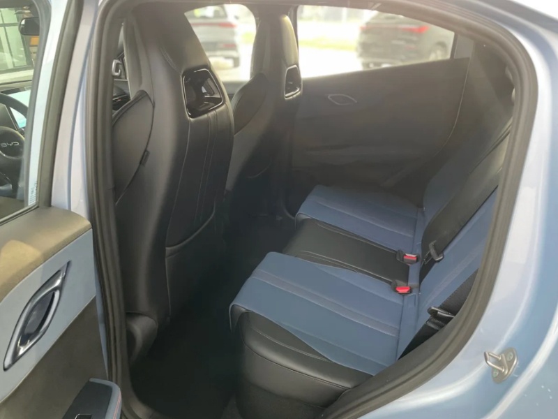 Venta en Uruguay de BYD Seagull  4 puertas 