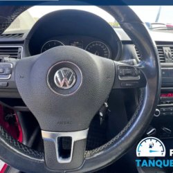 Venta en Uruguay de Volkswagen Suran  4 puertas 