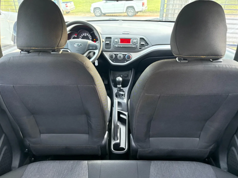 vista interna del Kia