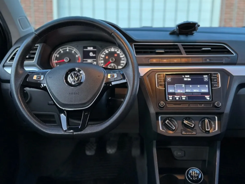 Venta en Uruguay de Volkswagen Gol  4 puertas 