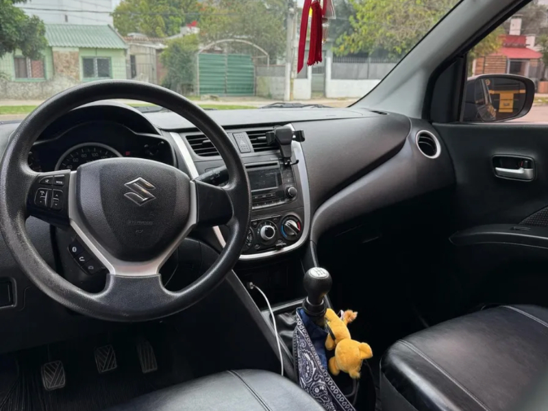 Venta en Uruguay de Suzuki Celerio  4 puertas 
