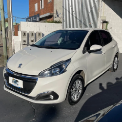 Foto: Peugeot 208 1.6 Allure 2019 se Vende en Maldonado