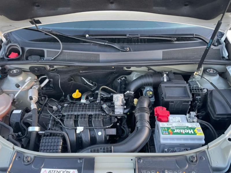 Renault Sandero  hatchback ofrecido en Punta del Este 