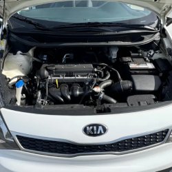 Venta en Uruguay de Kia Rio  4 puertas 