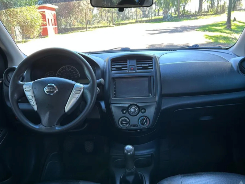 Imagen de  Manual  2014 Nissan Versa