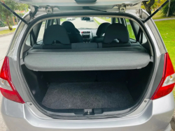 Honda Fit  hatchback ofrecido en Carrasco 