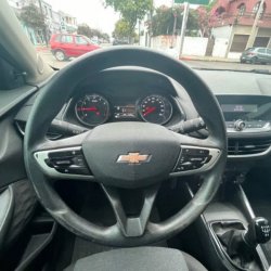 Venta en Uruguay de Chevrolet Onix  4 puertas 