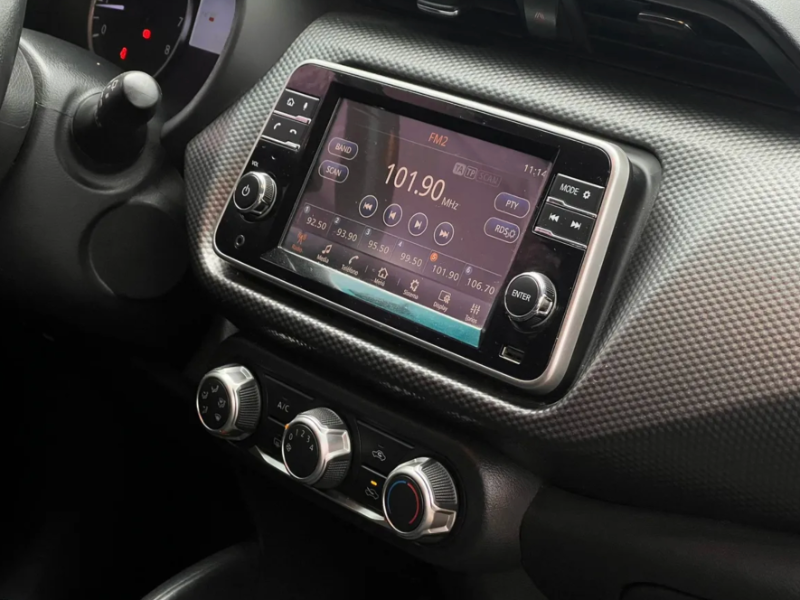 Venta en Uruguay de Nissan Kicks  4 puertas 