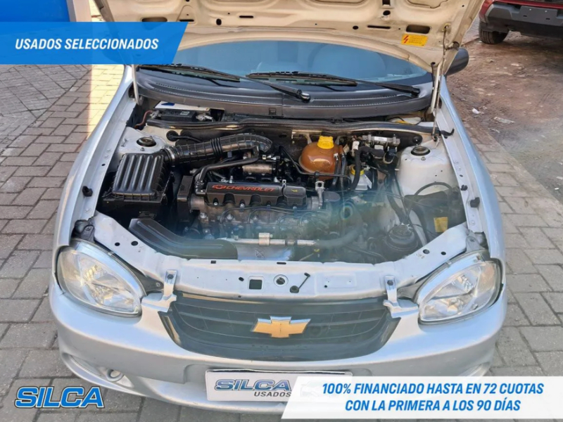 Venta en Uruguay de Chevrolet Corsa  4 puertas 