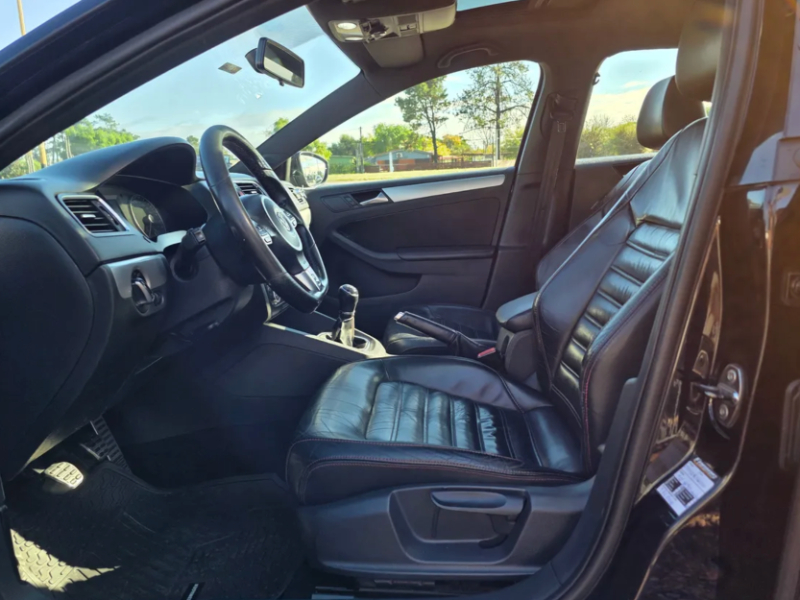 Venta en Uruguay de Volkswagen Vento  4 puertas 