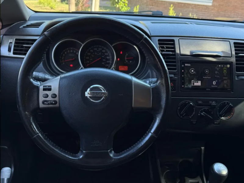 Imagen de  Manual  2011 Nissan tiida hb