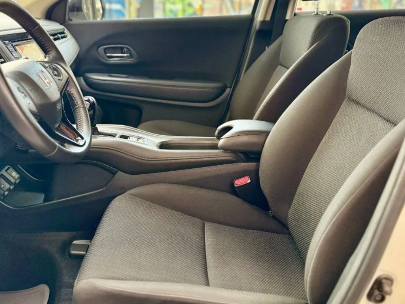 Venta en Uruguay de Honda HR-V  4 puertas 