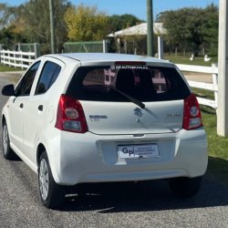 Suzuki Celerio  hatchback ofrecido en San José de Mayo 