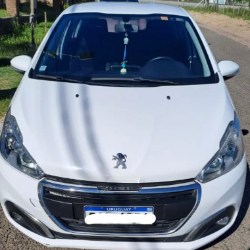 Foto: Peugeot 208 1.2 Active 82cv 5p 2023 - Excelente Estado y Bajo Consumo en Durazno