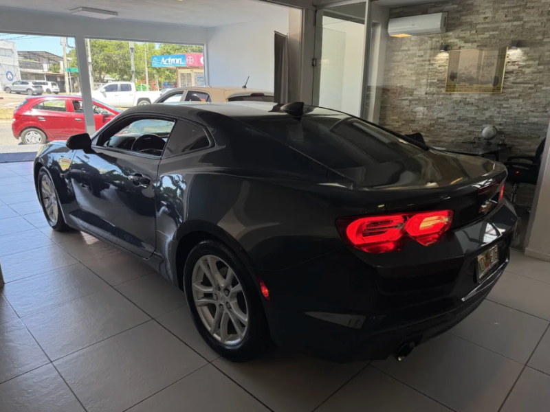 Venta en Uruguay de Chevrolet Camaro  2 puertas 