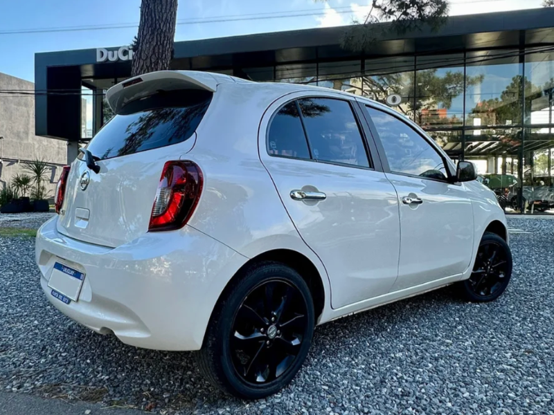 venta de Nissan March usado