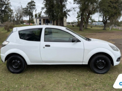 Ford Ka  hatchback ofrecido en Artigas 