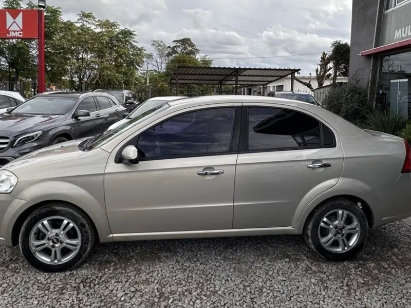 Venta en Uruguay de Chevrolet Aveo  4 puertas 