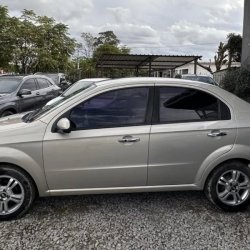 Venta en Uruguay de Chevrolet Aveo  4 puertas 