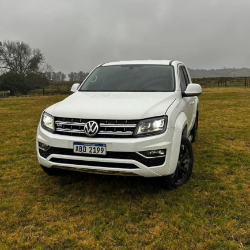 Foto: Volkswagen Amarok 3.0 V6 Highline 2022: Camioneta Ideal para el campo