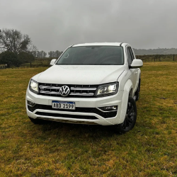 Foto: Volkswagen Amarok 3.0 V6 Highline 2022: Camioneta Ideal para el campo