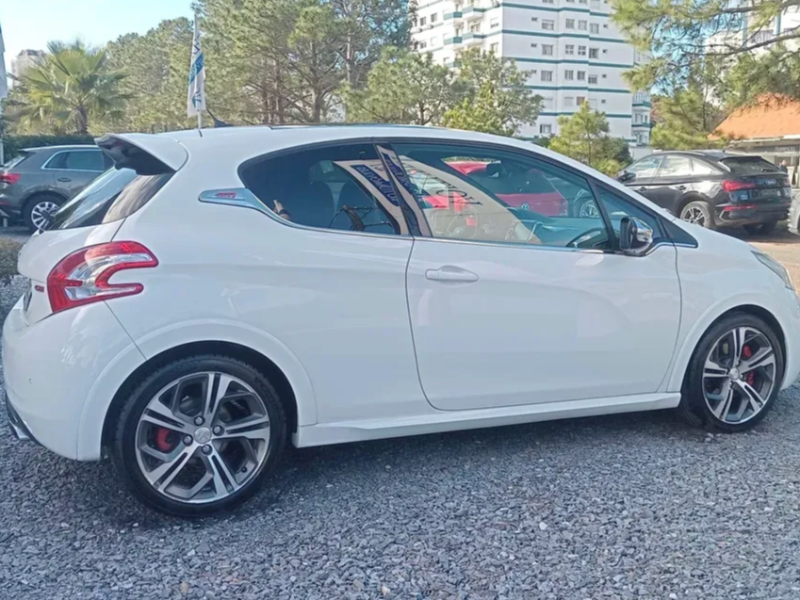 venta de Peugeot 208 usado