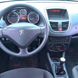 Venta en Uruguay de Peugeot 207  4 puertas 