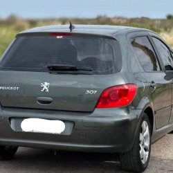Peugeot 307  hatchback ofrecido en Buceo 