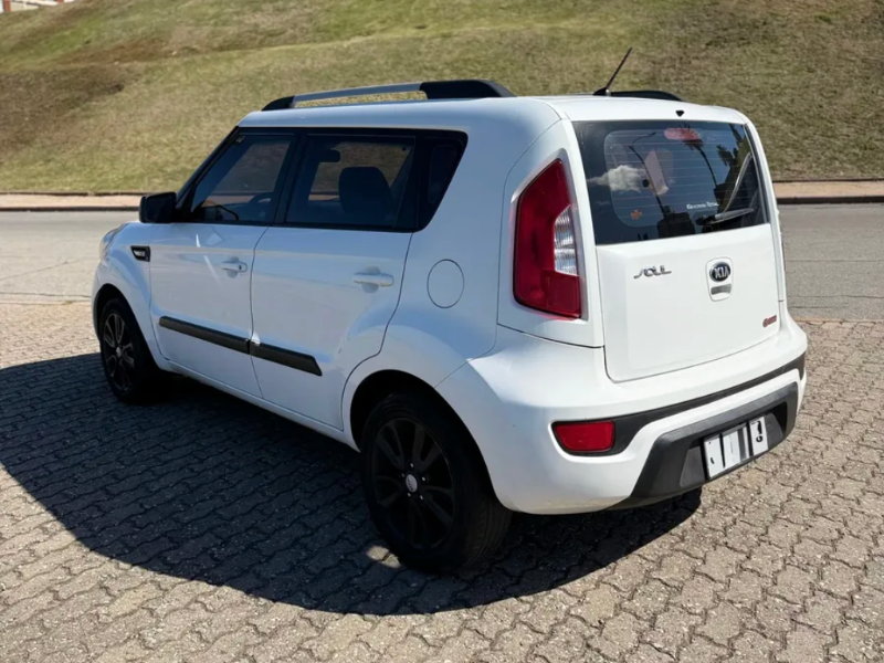 Imagen del Kia 2013  1.6 listo para la venta  